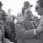 En la imagen, Agustín de Foxá con Manolete