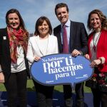 El presidente del PP, Pablo Casado, junto a la candidata a la Generalitat, Isabel Bonig, a la alcaldía de Valencia, María José Català y a la de Castellón, Begoña Carrasco. Participaron en un acto de candidatas
