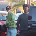 La actriz Dakota Johnson y el cantante Chris Martin, líder de la banda Coldplay / Foto: Gtres