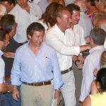Císcar, Fabra y Floriano saludan a la entrada de la cena de Elda