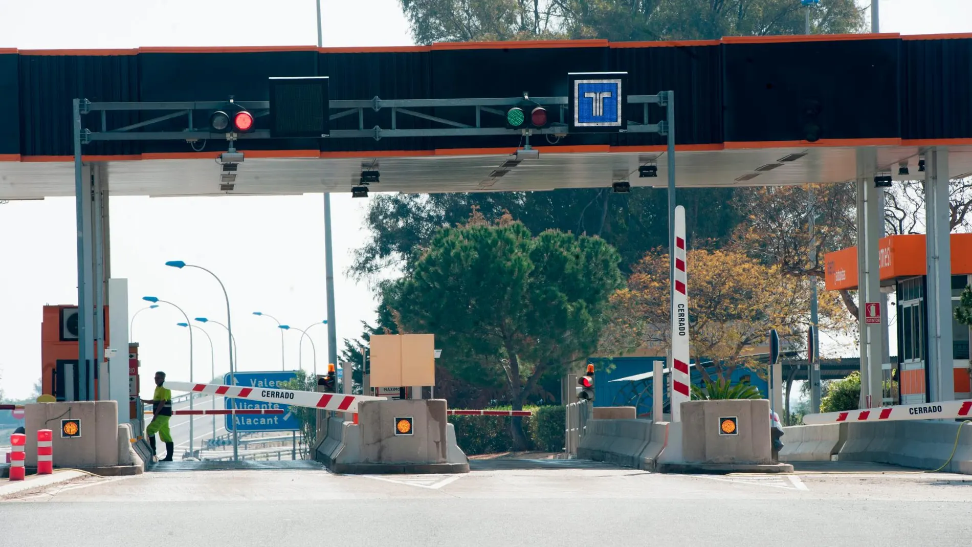 Según la patronal hotelera, la circunvalación de Alicante «ya está completamente saturada» y la liberalización de la autopista «hará que mucho tráfico se desvíe por este ‘bypass’ convirtiéndose en una ratonera»