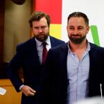 Santiago Abascal, líder de Vox, junto a su portavoz en el Congreso, Iván Espinosa de los Monteros