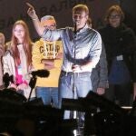 El líder de la oposición rusa, Alexei Navalni, comparece ante sus seguidores en Moscú, ayer
