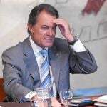Artur Mas reunirá esta tarde a sus consellers y altos cargos para animarles a gestionar una situación delicada y a superar la tormenta política que se avecina por la consulta soberanista