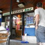 Entrada al bar Faisán de Irún y reproducción del tráfico de llamadas recogido en el informe emitido por los dos peritos