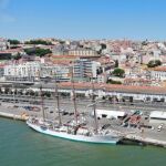 Vista aérea del buque Juan Sebastián de Elcano