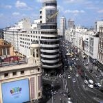 EL CORAZÓN DE MADRID. La Gran Vía madrileña, junto con la Puerta de Alcalá, será uno de los escenarios desde los que se seguirá la elección de la capital que será sede de los Juegos Olímpicos de 2020