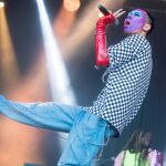 El artista Putochinomaricón ayer, durante su actuación en el Primavera Sound