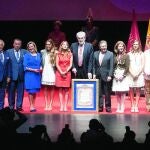 Lara: «Decidí hace 20 años ser hijo adoptivo de Sevilla»