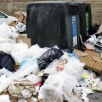 La basura se acumula en las calles