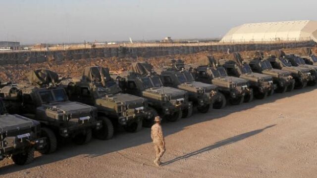 La ULOG prepara los vehículos y contenedores que llegan a la base de Qala i Naw