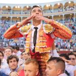 Paco Ureña en su Puerta Grande del pasado sábado (Foto: Rubén Mondelo)
