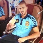 Valdés saluda en el avión antes de partir a Ecuador