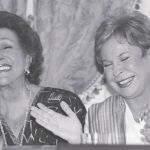 Amparo Rivelles y Lina Morgan, durante una presentación en 1998