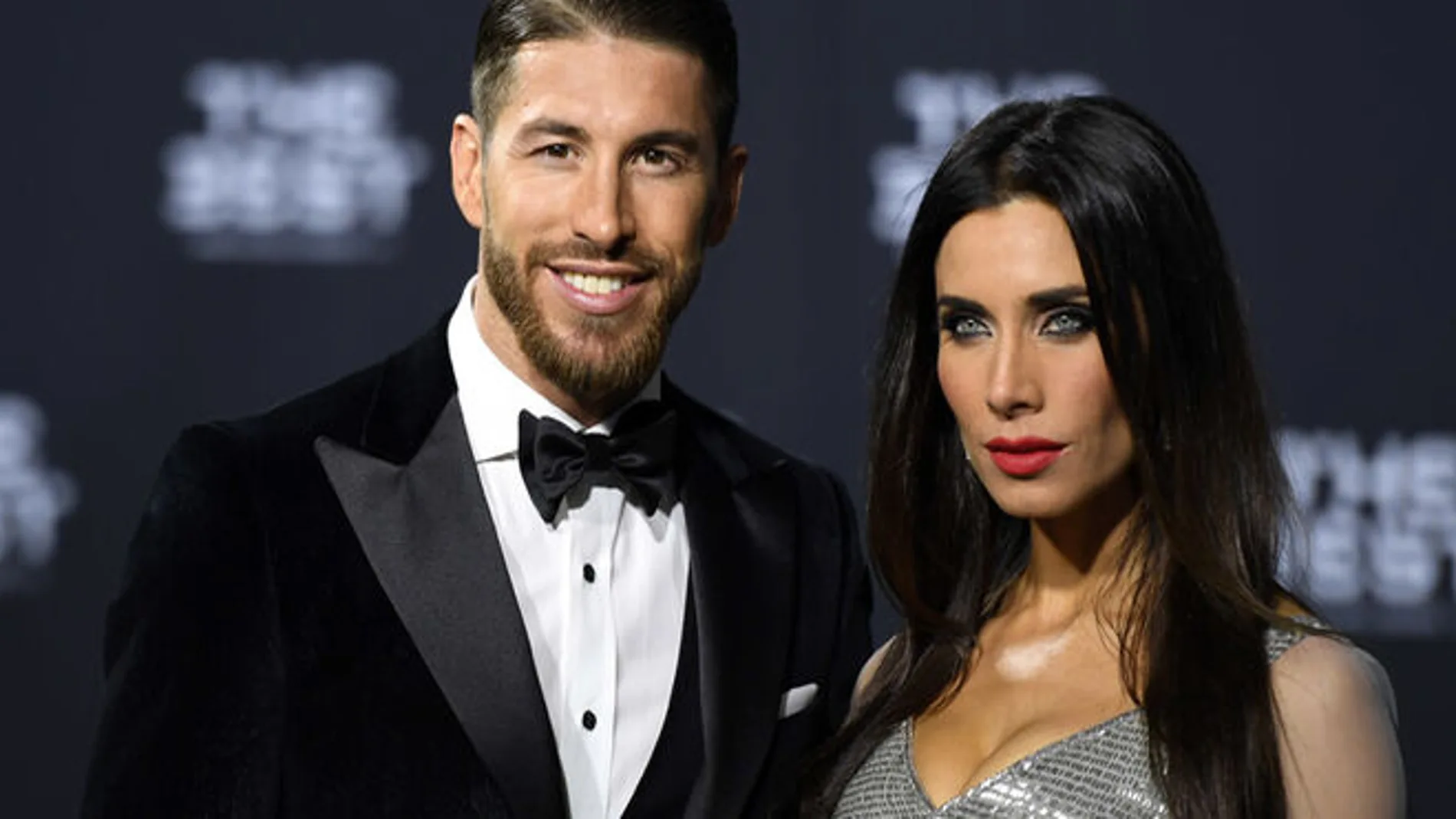 Sergio Ramos y Pilar Rubio posan juntos en la gala 'The Best' de la FIFA / Gtres