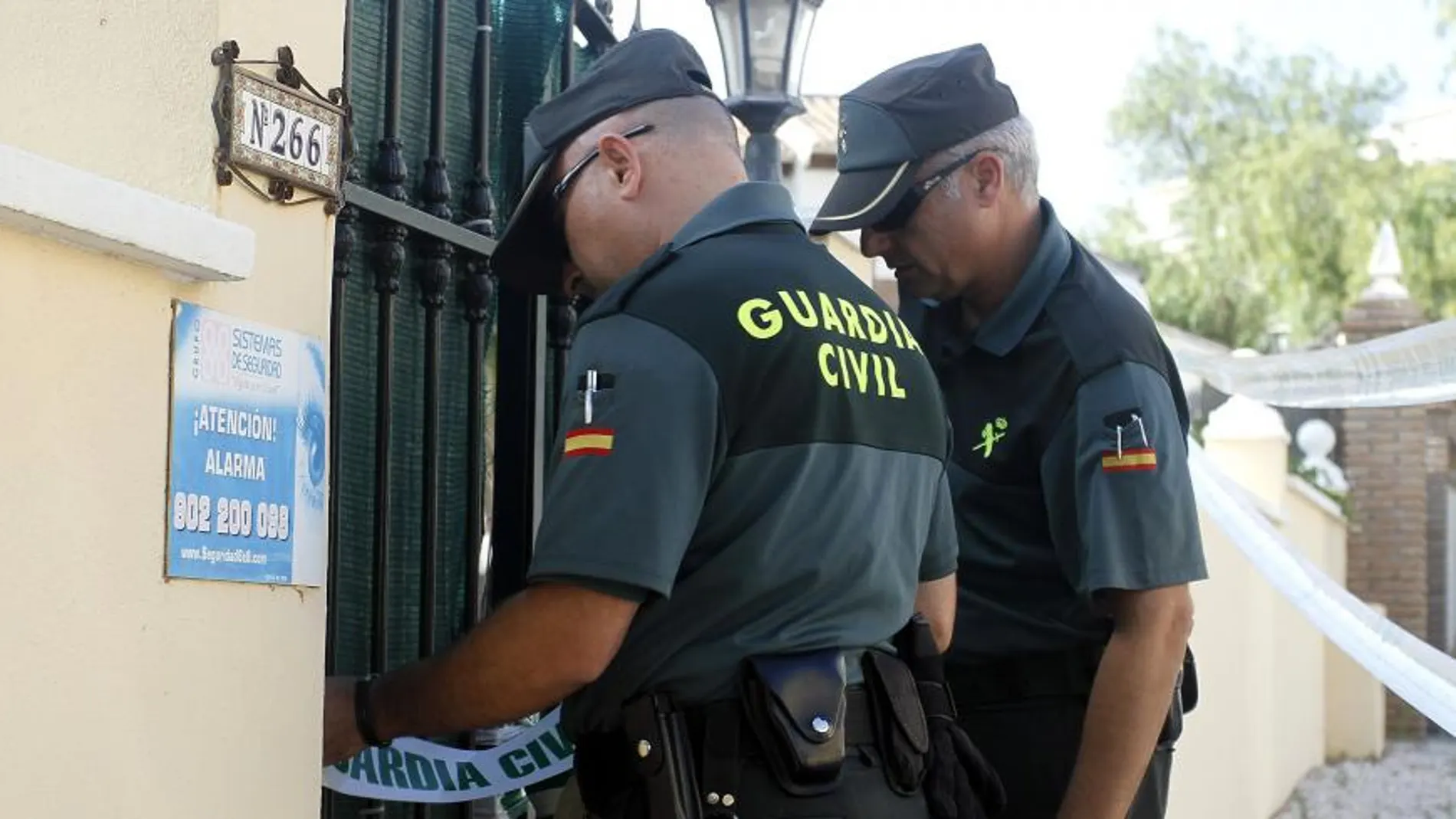 Agentes de la Guardia Civil en Málaga