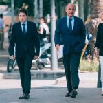 El presidente Camps anunció una querella contra la juez a la que acusa de perseguirle políticamente