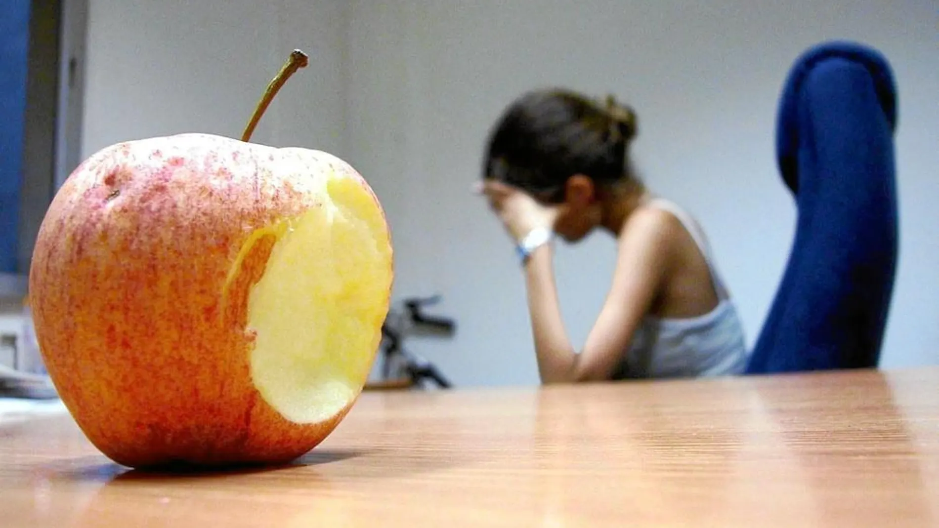 La campaña «¿Una botella de agua es todo tu almuerzo? Cuando comes NADA dejas de SER» buscó concienciar sobre los trastornos de conducta alimentaria