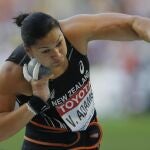 La atleta de Nueva Zelanda Valerie Adams compite en lanzamiento de peso durante los Mundiales de Atletismo Moscú 2013 que se celebran en el Estadio Olímpico Luzhnikí de la capital rusa hoy, lunes 12 de agosto de 2013.