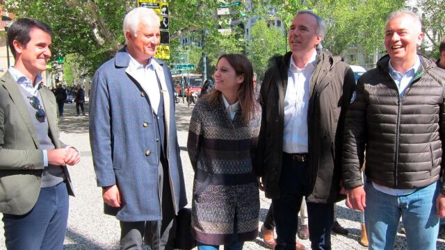 La vicepresidenta de Estudios, Andrea Levy, visitó ayer Zaragoza donde insistió en que el PP no prevé ejecutar el trasvase del Ebro y que solo se tomarán medidas consensuadas por regantes autonomías
