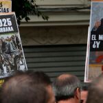 Los taxistas tampoco están conformes con la regulación de la Generalitat. Consideran que la precontratación debe ser mayor. En la imagen, durante una protesta