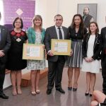 La Federación Valenciana de Asociaciones de Familiares de Personas con Alzheimer otorgó, con motivo del Día Mundial de esta dolencia, un reconocimiento a la consellera de Bienestar Social, Asunción Zaplana, por la labor realizada a favor de las Personas con Alzheimer 2013