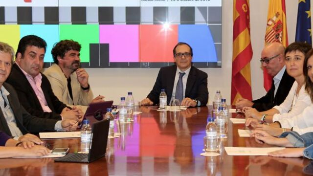 El Consejo Rector eligió ayer por sorteo los miembros del órgano que deben abandonar el cargo en seis meses. Se trata de Rafael Xambó, Mar Iglesias, Vicente Cutanda y Marc Pallarés