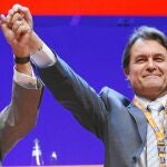 Artur Mas, arropado por el ex president Jordi Pujol