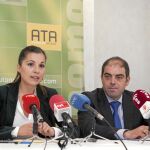 El presidente nacional de ATA, Lorenzo Amor, junto a la responsable en Castilla y León, Soraya Mayo
