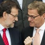 Mariano Rajoy junto al ministro de Relaciones Exteriores alemán, Guido Westerwelle