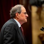 Torra perdió la oportunidad de corregir a su portavoz de Govern en el pleno del Parlament por rechazar preguntas de los periodistas formuladas en castellano
