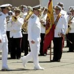 Ceremonia de despedida a la que asistió el jefe del Estado Mayor de la Defensa, almirante general Fernando García Sánchez (i)