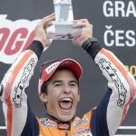 Marc Márquez celebra el primer puesto del podio del pasado GP de la República Checa