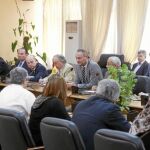 El presidente Fabra junto a un grupo de empresarios valencianos durante una de las reuniones que mantuvo con representantes del Gobierno argelino