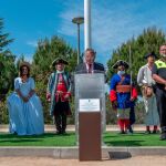 Narciso de Foxá inaugurando el parque Almirante Blas de Lezo y Olavarrieta, junto al presidente de la Fundación Blas de Lezo, Miguel Ángel Gimeno