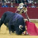 Natural de mano baja de Finito de Córdoba al cuarto de la tarde