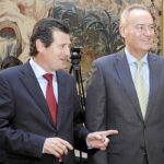 El presidente de la Generalitat, Alberto Fabra, asistió a la conferencia que dio el vicepresidente Císcar junto a casi todo el Consell