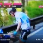 Supermán López, después de la caída provocada por un espectador