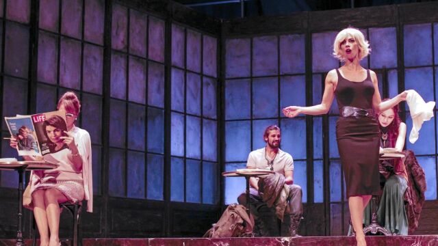De izda. a dcha., Emma Suárez, Álex García, Maribel Verdú y Ariadna Gil, en la obra