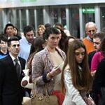 Viajeros del Metro de Sevilla.