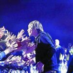 Ian Brown, líder de Stone Roses, en un momento del documental dedicado a la banda inglesa
