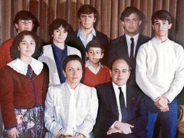 Foto de familia del ex president Jordi Pujol y Marta Ferrusola y sus hijos: Mireia, Oriol, Marta, Josep, Jordi, Pere y Oleguer