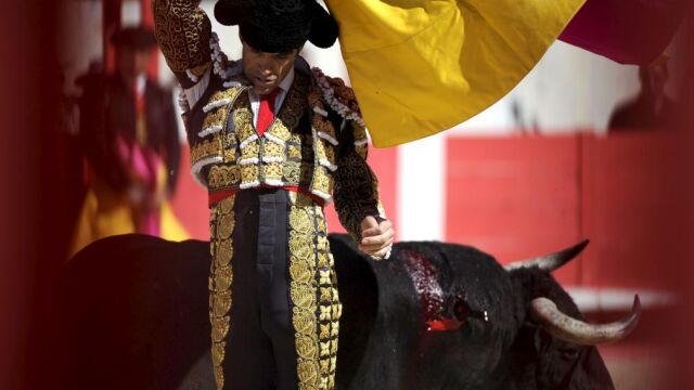 Quite de José Tomás durante su encerrona en Nimes en septiembre de 2012