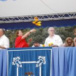 La alcaldesa de Valencia, Rita Barberá, durante la Batalla de las Flores