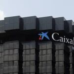 Caixabank compra el negocio de Barclays en España por 800 millones de euros