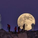 La superluna fotografiada por el IAC