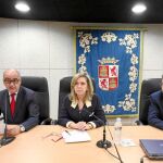 Miguel Ángel García Nieto, María José Salgueiro y Germán Barrios, en la sede de la FRMP