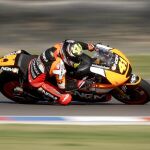 El piloto Aleix Espargaró, durante una sesión de entrenamiento en el circuito de Argentina.