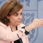 Soraya Sáenz de Santamaría, ayer, en la rueda de prensa posterior al Consejo de Ministros