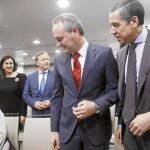 El presidente Alberto Fabra, junto al expresidente de la Generalitat, Eduardo Zaplana y la alcaldesa de Madrid, Ana Botella.